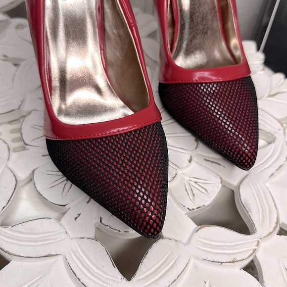 NWT 4 Inch Stiletto red Pump Pointed in Red with black mesh details ✨ - Picture 8 of 10